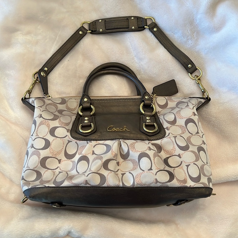 SOLD-Coach Authentic Shoulder / Arm Bag